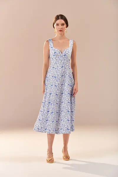 Vestido Cetim Bordado Decote Coração