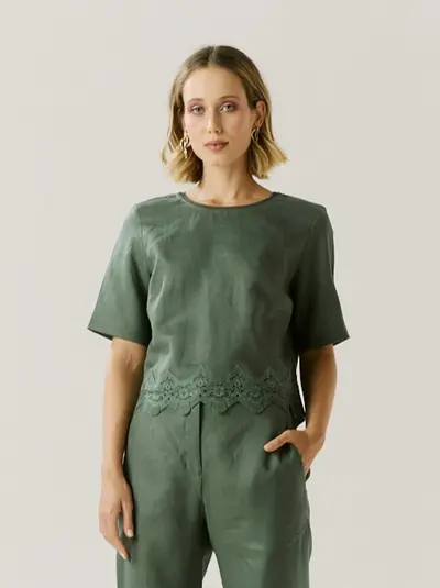 Blusa Linho Mangas Curtas Renda