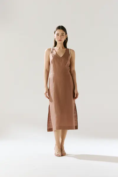 Vestido Linho Detalhe Tricot Fendas Laterais