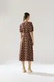 Vestido Decote V Mangas Curtas