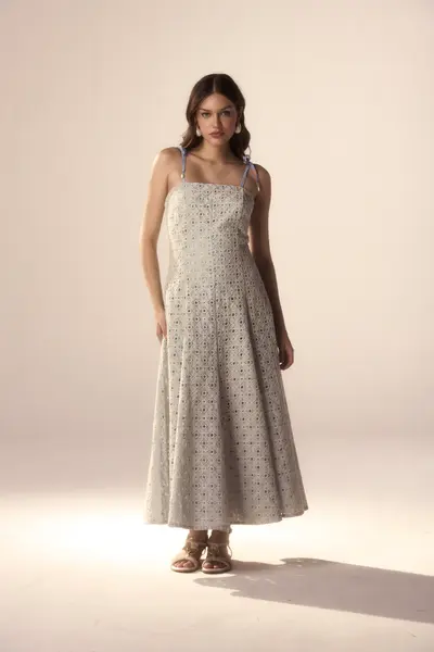 Vestido Bordado Alças
