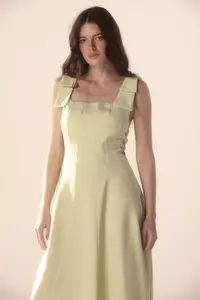 Vestido Detalhes Alças