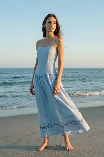 Vestido Alças Detalhe Barra