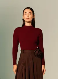 Blusa Tricot Gola Alta Mangas Longas