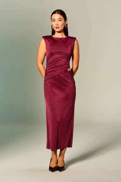 Vestido Drapeados e Recorte Jersey
