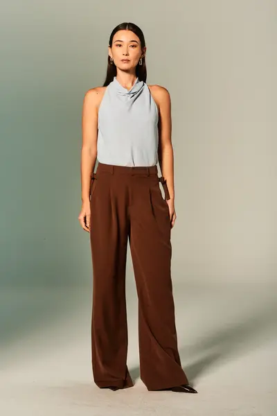 Calça Flare Detalhe Bolso
