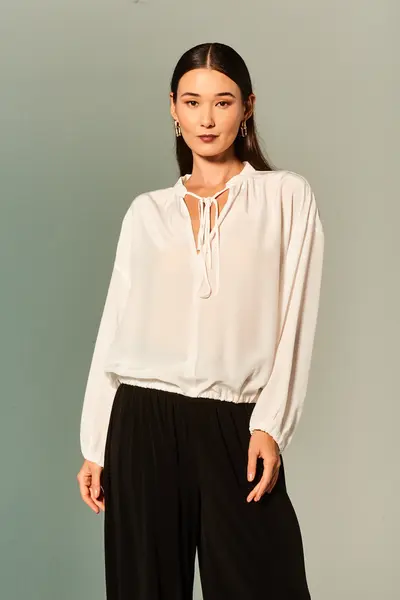 Blusa Manga Longa Amarração Decote