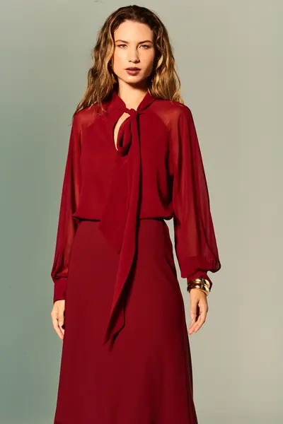 Blusa Manga Longa E Amarração Gola Chiffon