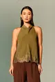 Blusa Decote Degagê Detalhe Renda