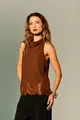 Blusa Decote Degagê Detalhe Renda