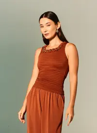 Blusa Detalhe Torcido Decote
