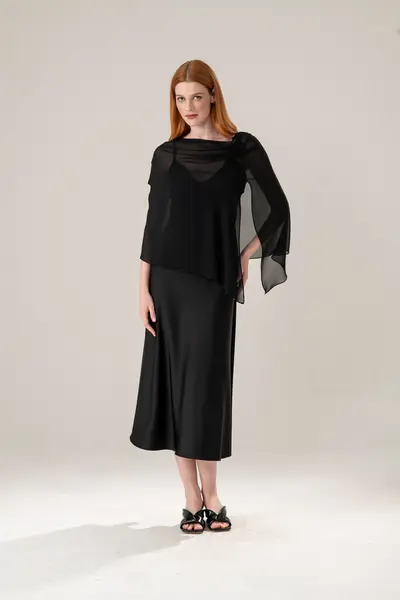 Vestido Alças Com Capa