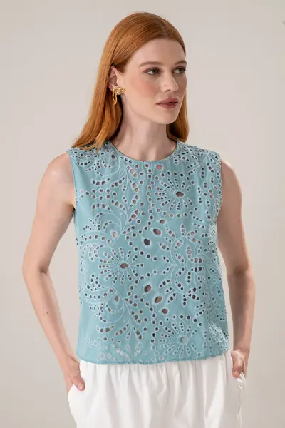 Blusa Bordado Vazado