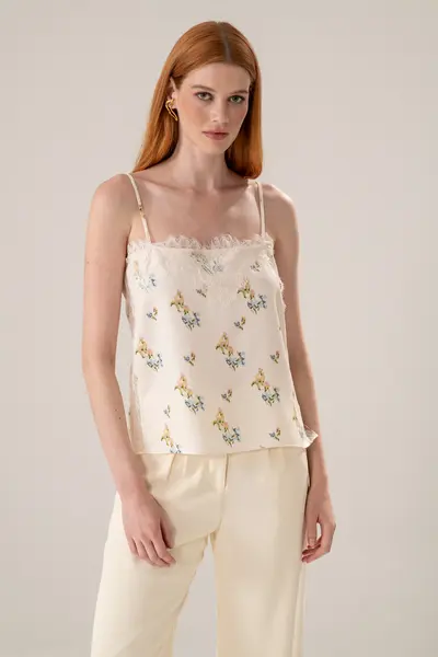 Blusa Alças Estampa Detalhes Renda