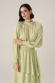 Vestido Gola Alta Babados Saia E Manga Longa